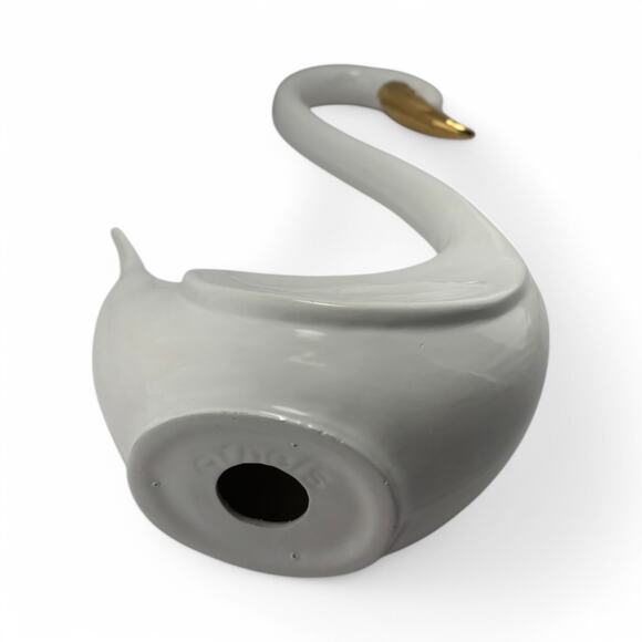 Vintage Arnel’s Ceramic Swan Figurine with Gold Beak – Elegant Home Decor - Picture 3 of 15